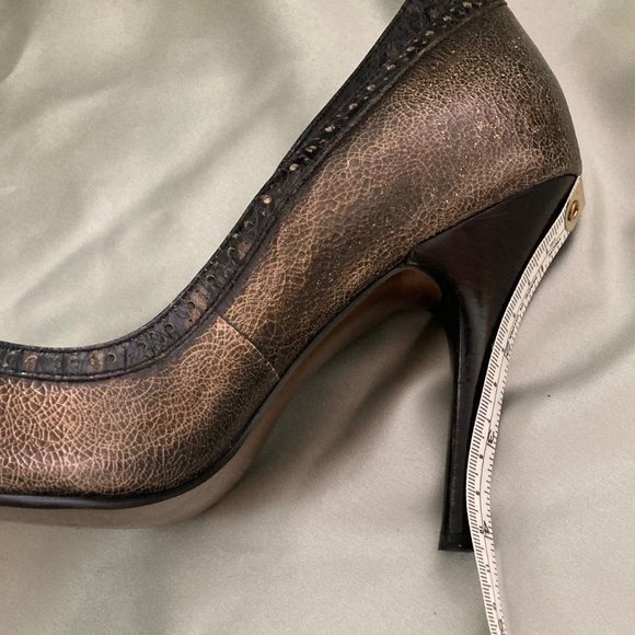 Carlos Santana Black Brass Ankle Strap Leather Peep Toe Pumps Size 6 - Picture 16 of 16